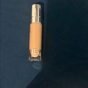 Kylie Cosmetics Makeup - Kylie Jenner Concealer Kylie Cosmetics Makeup - Kylie Jenner Concealer